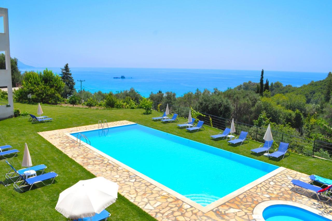 Large Apartment By The Pool - Pelekas Beach, Corfu Dış mekan fotoğraf