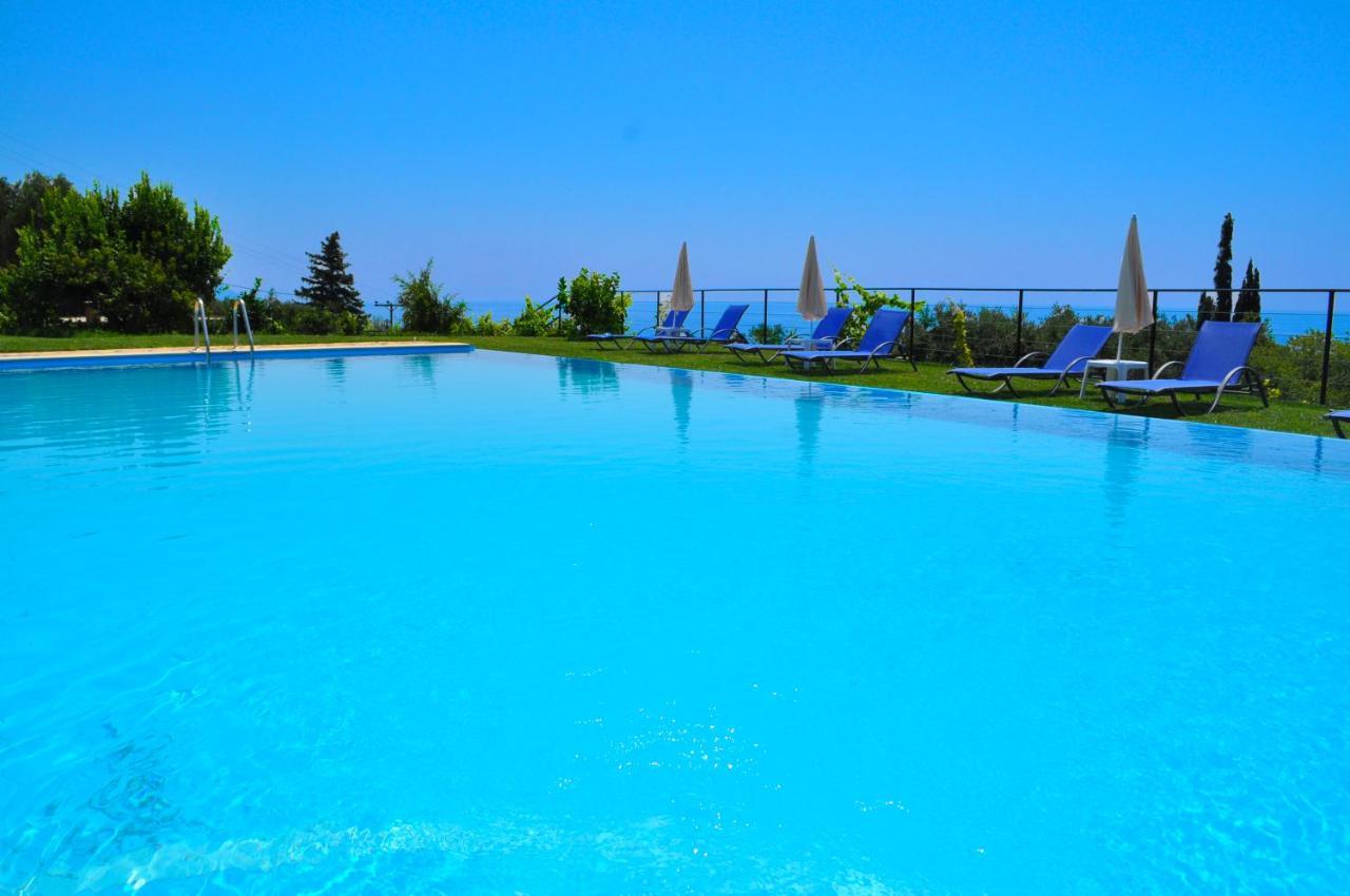 Large Apartment By The Pool - Pelekas Beach, Corfu Dış mekan fotoğraf
