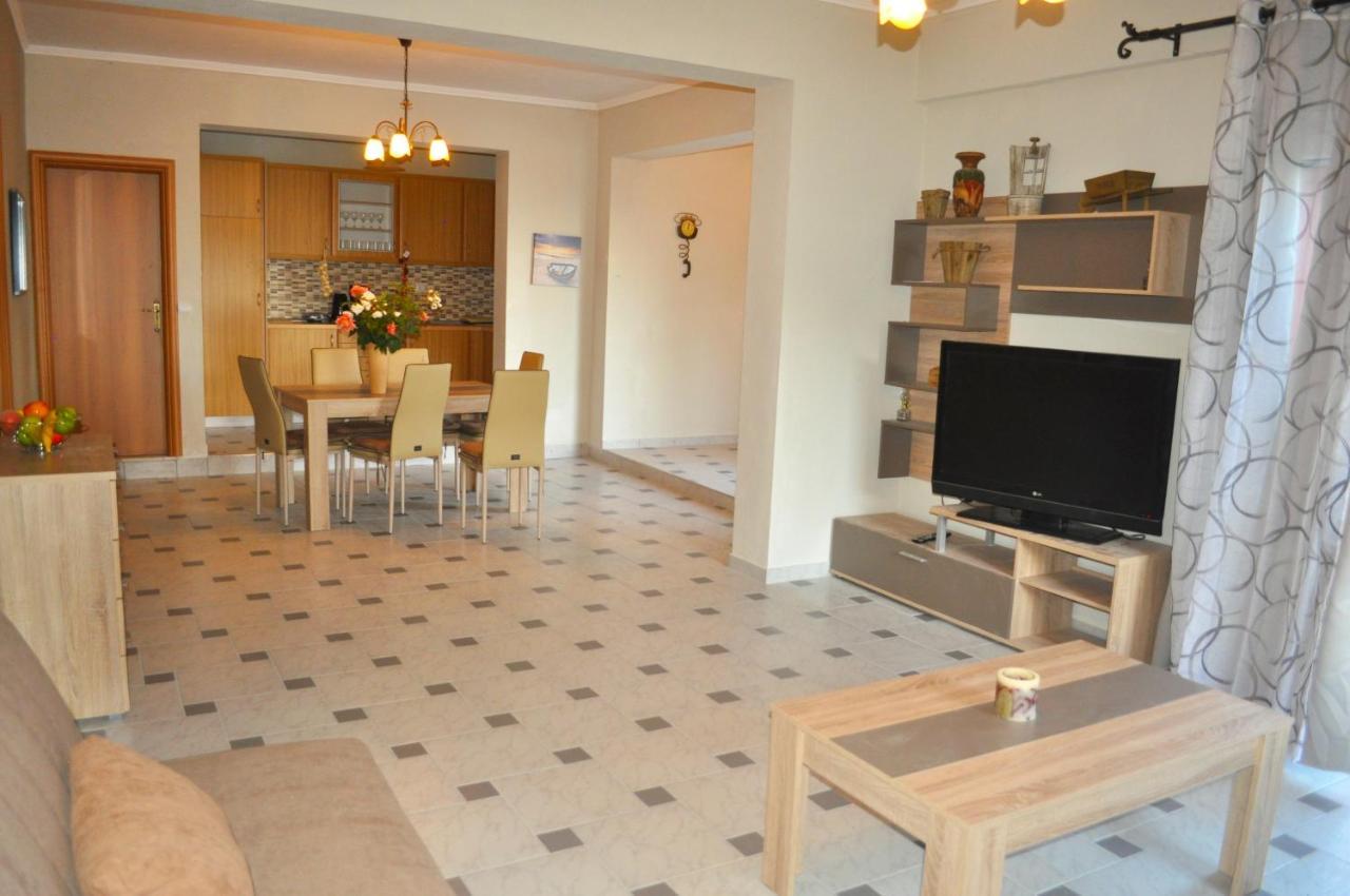 Large Apartment By The Pool - Pelekas Beach, Corfu Dış mekan fotoğraf