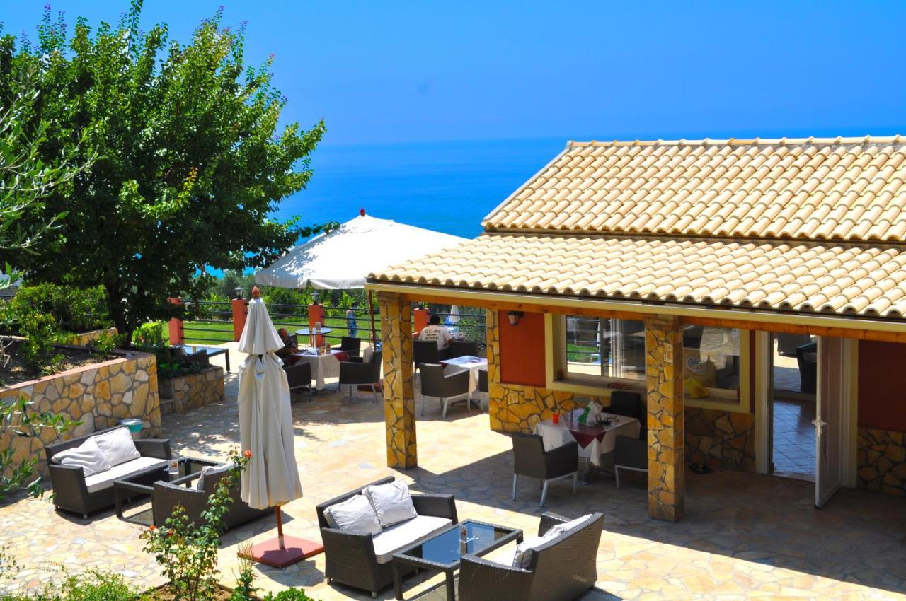 Large Apartment By The Pool - Pelekas Beach, Corfu Dış mekan fotoğraf